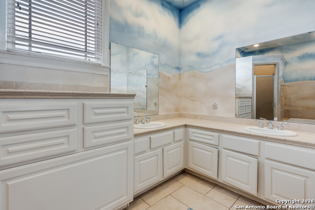 Image 17 of 23 For 120 Alta  