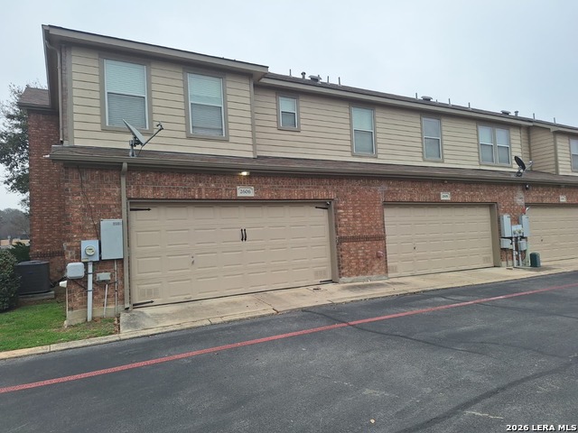 Image 33 of 35 For 2606 Grayson  2606