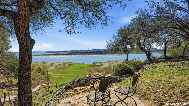 Image 11 of 33 For 956 Lakebreeze Dr