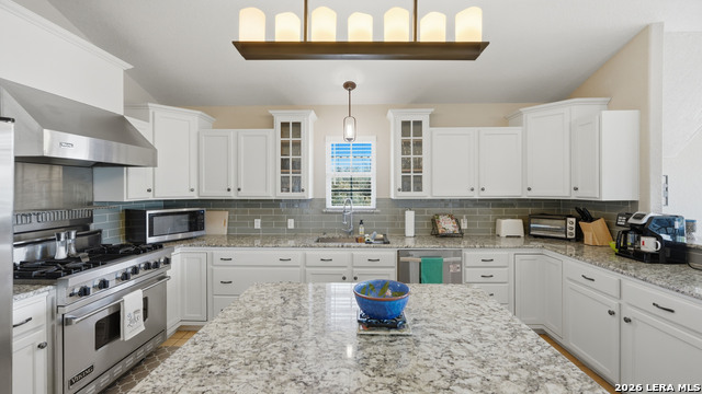 Image 20 of 33 For 956 Lakebreeze Dr