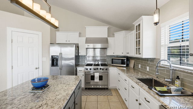 Image 21 of 33 For 956 Lakebreeze Dr