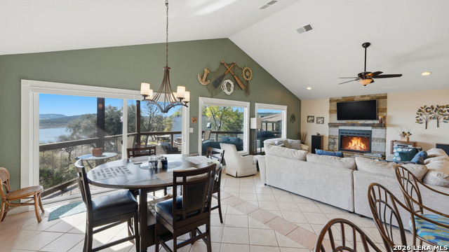 Image 23 of 33 For 956 Lakebreeze Dr