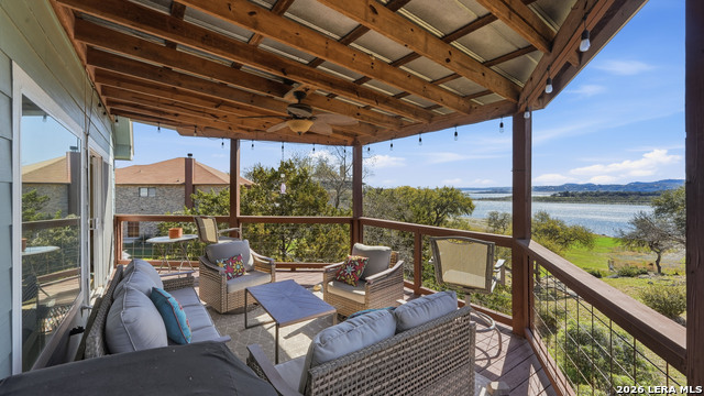 Image 29 of 33 For 956 Lakebreeze Dr