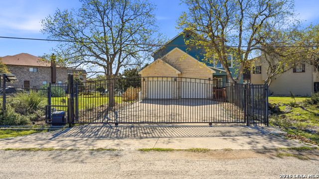 Image 31 of 33 For 956 Lakebreeze Dr