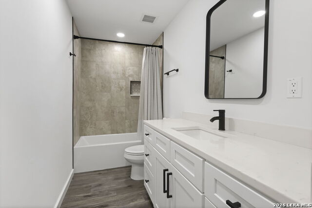 Image 15 of 33 For 2718 Old Field