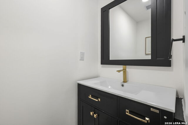 Image 29 of 33 For 2718 Old Field