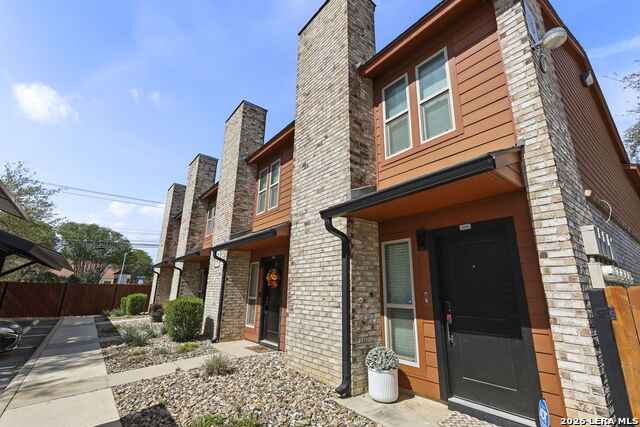 Image 3 of 33 For 2718 Old Field