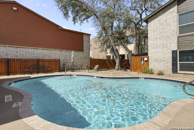 Image 31 of 33 For 2718 Old Field