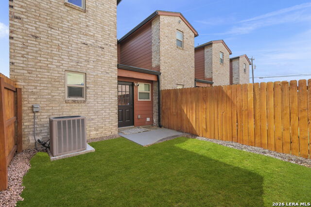 Image 32 of 33 For 2718 Old Field