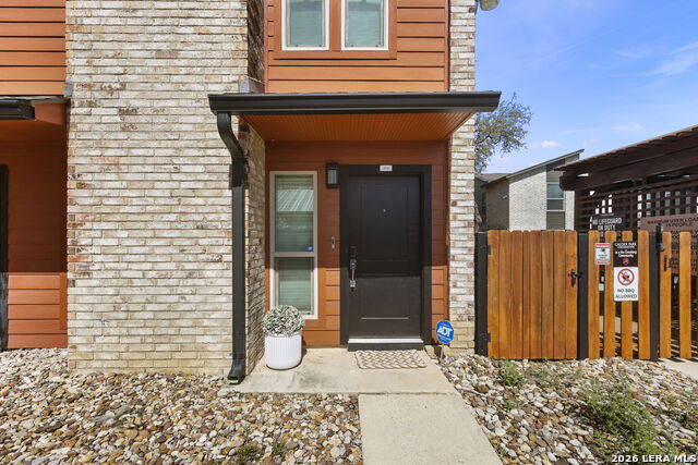 Image 4 of 33 For 2718 Old Field