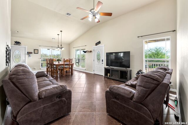 Image 13 of 52 For 1006 Buch Ln