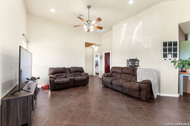 Image 14 of 52 For 1006 Buch Ln