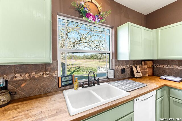 Image 17 of 52 For 1006 Buch Ln