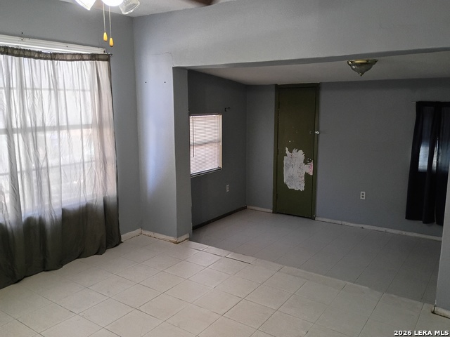 Image 21 of 27 For 616 Sims Ave