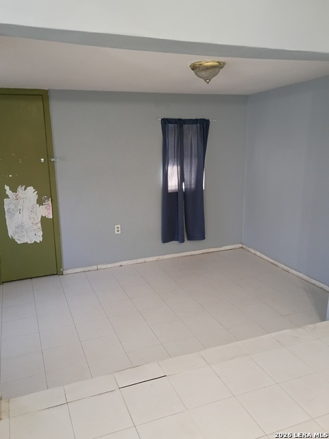 Image 23 of 27 For 616 Sims Ave