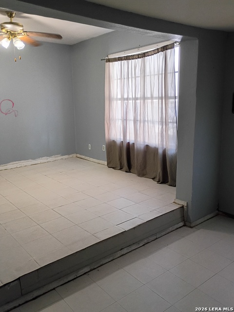 Image 24 of 27 For 616 Sims Ave