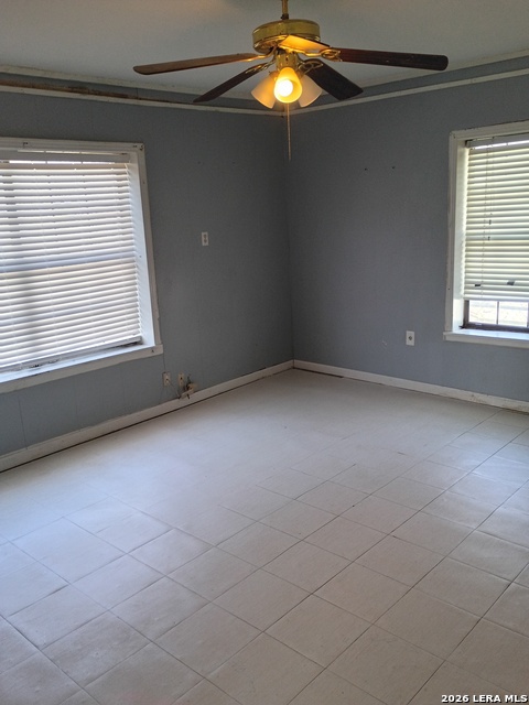 Image 5 of 27 For 616 Sims Ave