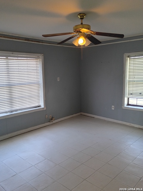 Image 6 of 27 For 616 Sims Ave