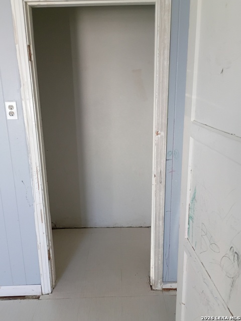 Image 9 of 27 For 616 Sims Ave