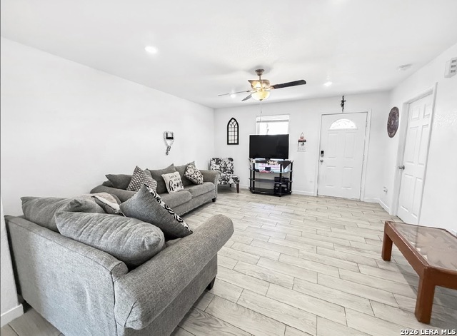 Image 3 of 13 For 347 Wainwright