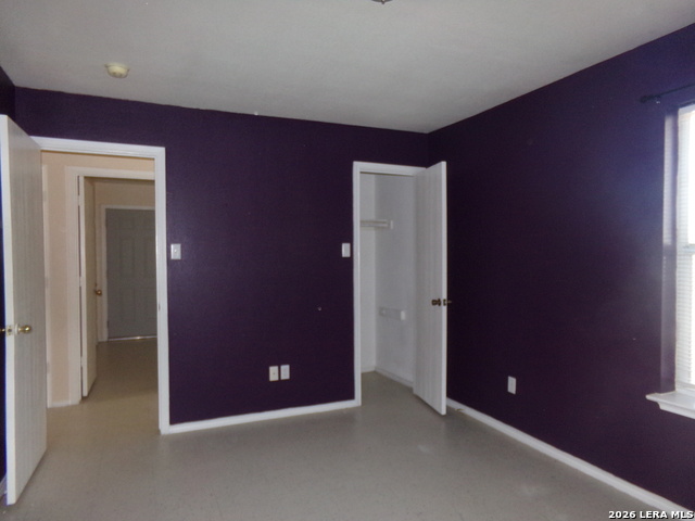 Image 12 of 15 For 9228 Balboa Port