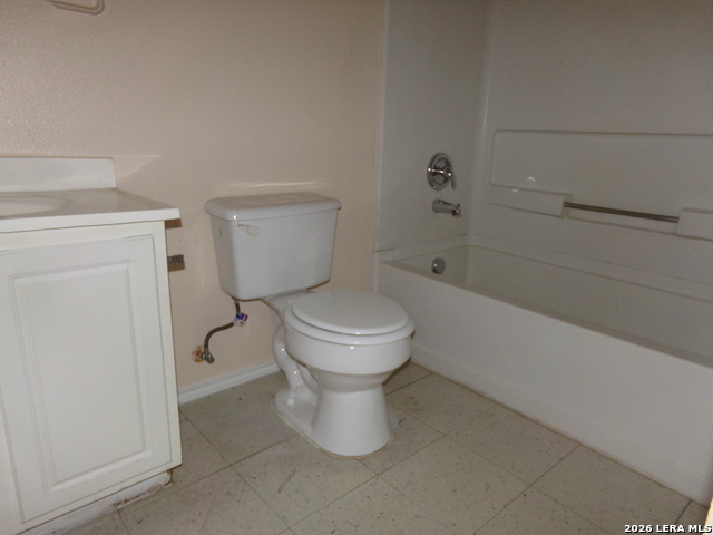 Image 13 of 15 For 9228 Balboa Port