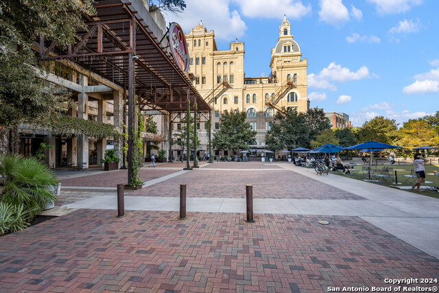 Image 34 of 36 For 719 Locust St E 2110