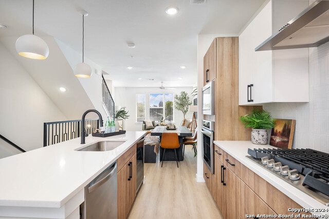 Image 4 of 36 For 719 Locust St E 2110