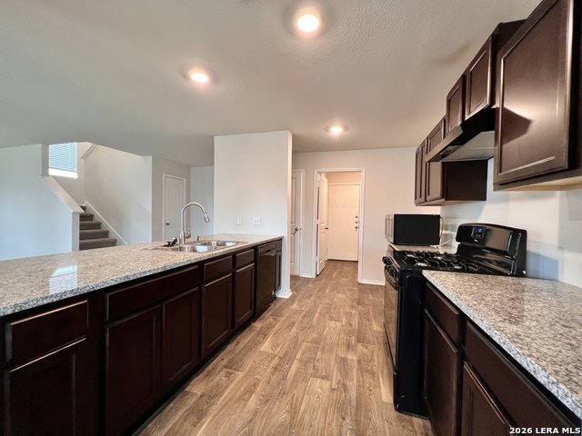 Image 9 of 31 For 6418 Handel Lodge