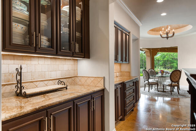 Image 11 of 44 For 410 Bentley Mnr