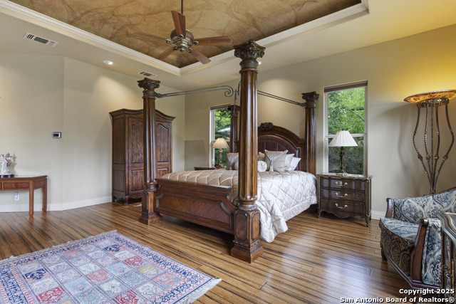 Image 21 of 44 For 410 Bentley Mnr