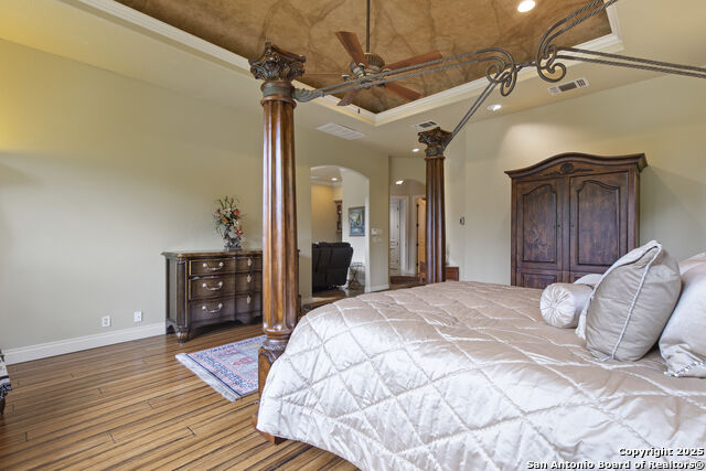 Image 22 of 44 For 410 Bentley Mnr