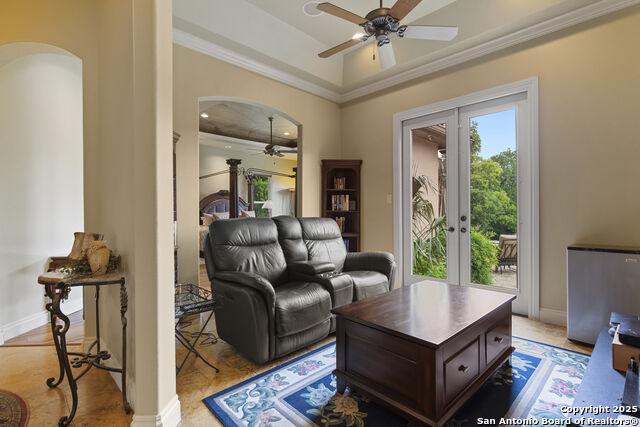 Image 23 of 44 For 410 Bentley Mnr