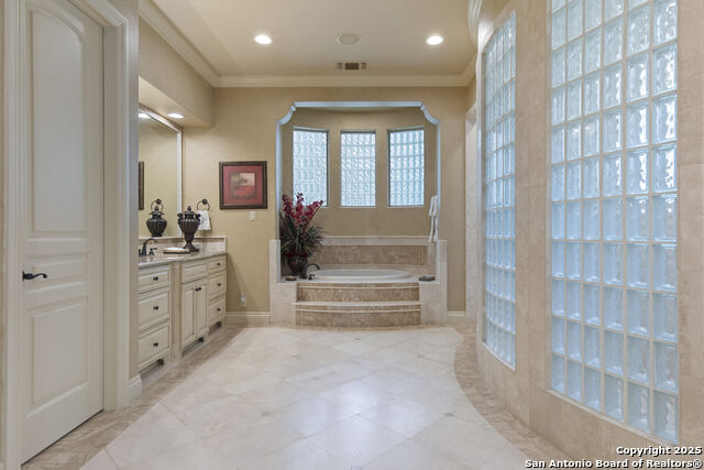 Image 25 of 44 For 410 Bentley Mnr