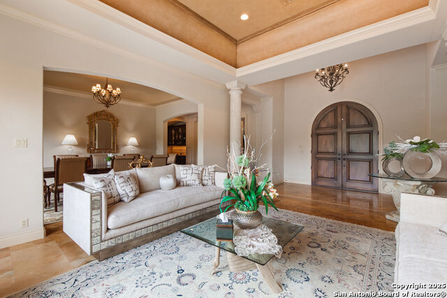 Image 4 of 44 For 410 Bentley Mnr