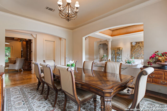 Image 6 of 44 For 410 Bentley Mnr