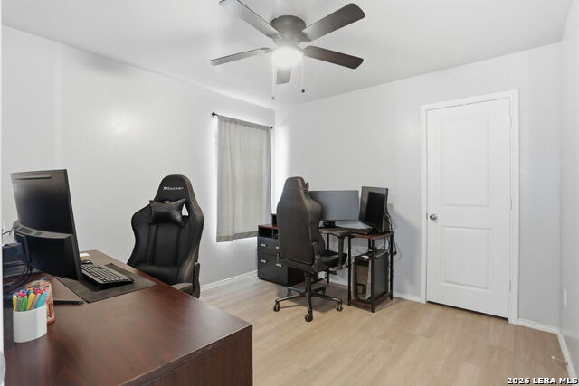 Image 17 of 21 For 10231 Mesa Medina