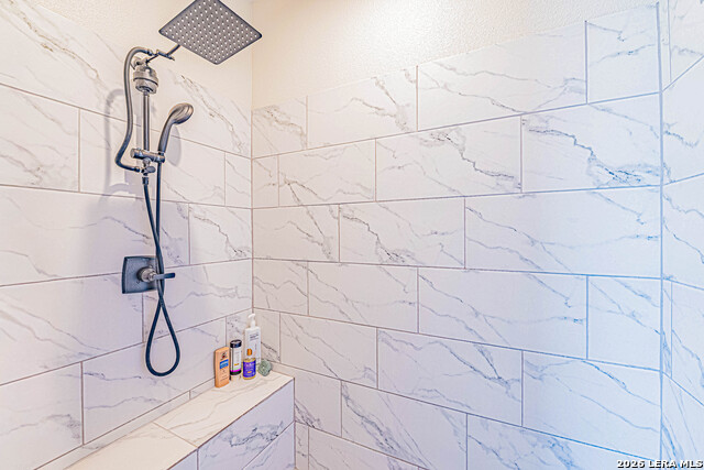 Image 28 of 46 For 112 Magnolia W