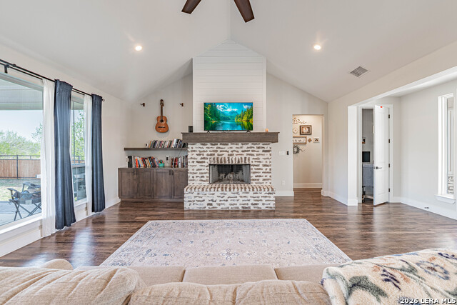 Image 7 of 46 For 112 Magnolia W