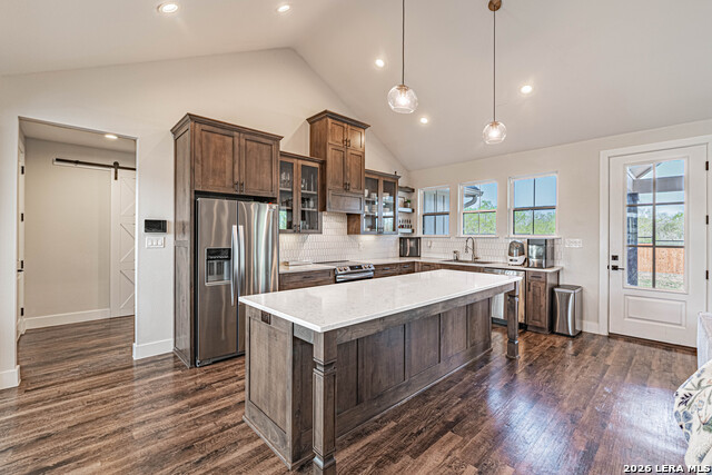 Image 8 of 46 For 112 Magnolia W