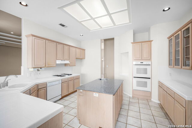 Image 20 of 46 For 632 Lake Valley