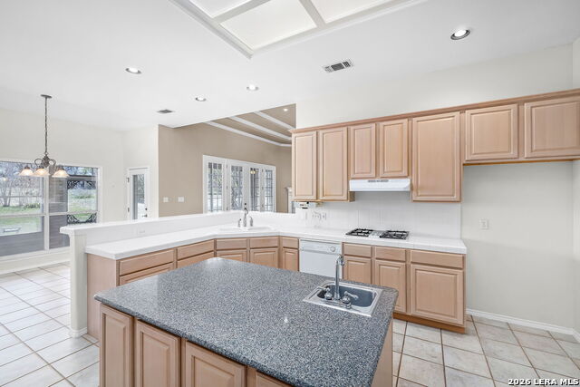 Image 22 of 46 For 632 Lake Valley