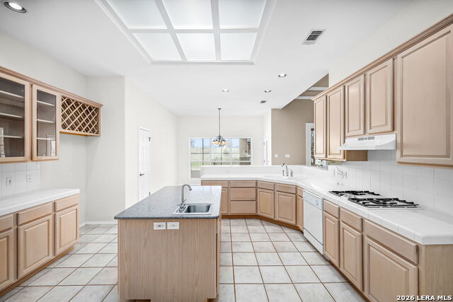 Image 23 of 46 For 632 Lake Valley