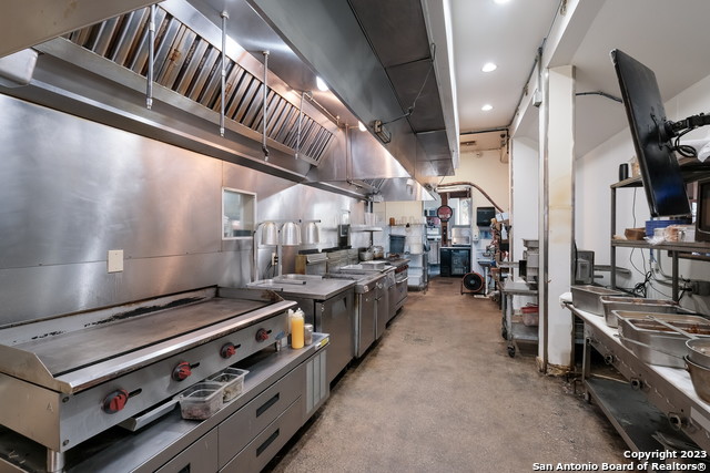 Image 15 of 41 For 13838 Jones Maltsberger