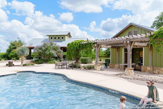 Image 3 of 8 For 12119 Secret Vine