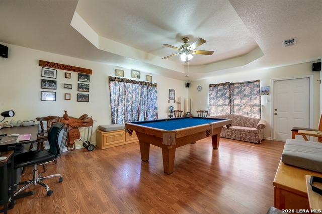 Image 32 of 49 For 401 Concordia