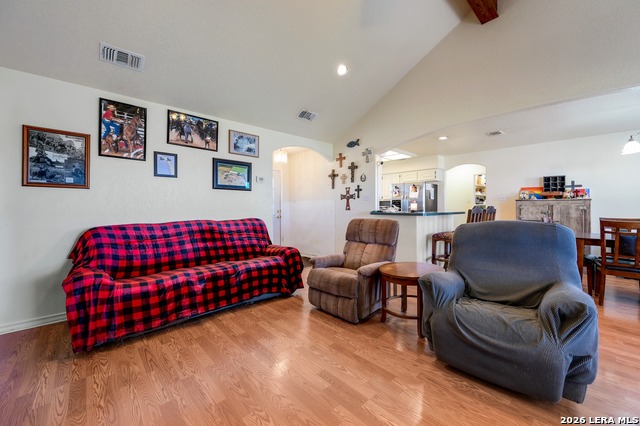 Image 37 of 49 For 401 Concordia