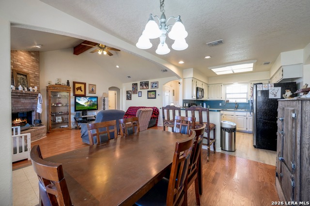 Image 44 of 49 For 401 Concordia