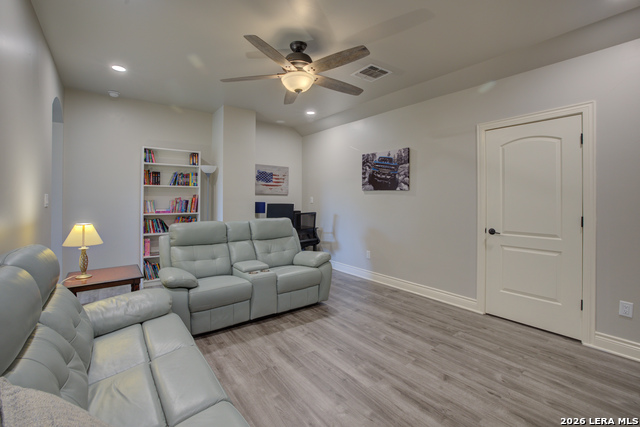 Image 14 of 44 For 750 Cambridge