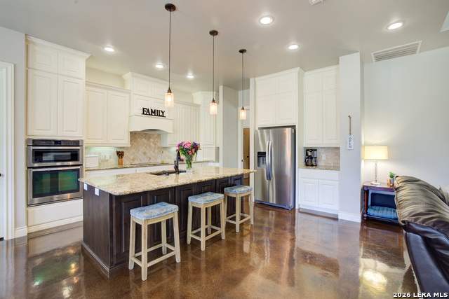 Image 4 of 44 For 750 Cambridge